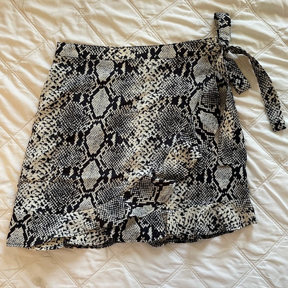 Nasty Gal Snake Skin Mini Wrap Skirt - Picture 3 of 7